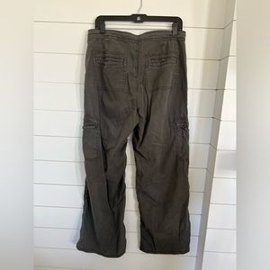 American Eagle Cargo pants